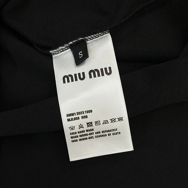 ブティック♪ミュウミュウ ロゴパッチ ロング コットンTシャツ フェイク 2色 myt55086